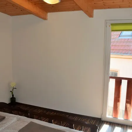 Poppy Apartman