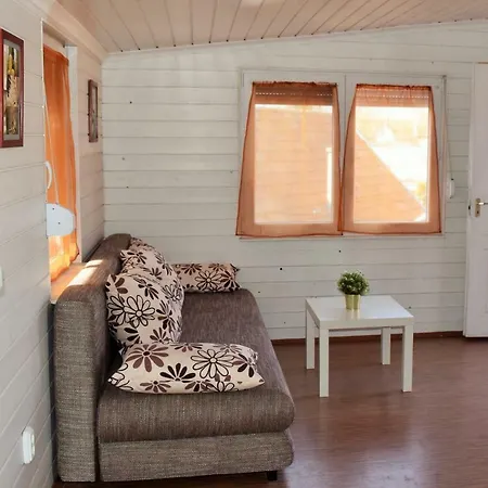 Poppy Apartman * Gyula