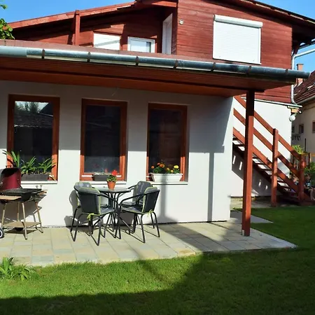 Poppy Apartman Lejlighed